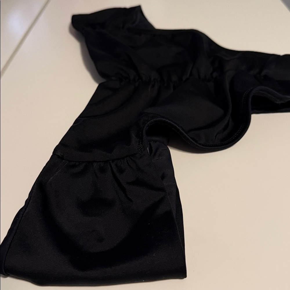 Alexis’s Swimwear BLACK TRI-TOP- Size F BLACK SCRUNCH BOTTOMS- Size 3 (Large) - Picture 9 of 13